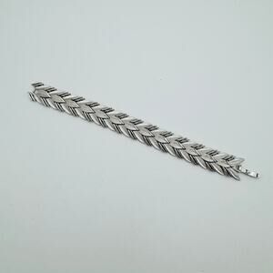 Vintage Crowned Trifari Silver Plated Brushed and Shiny Leaves Link Bracelet